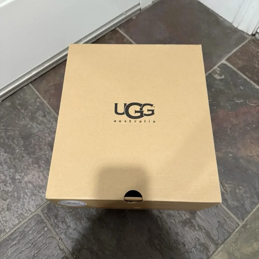 UGG men merrick